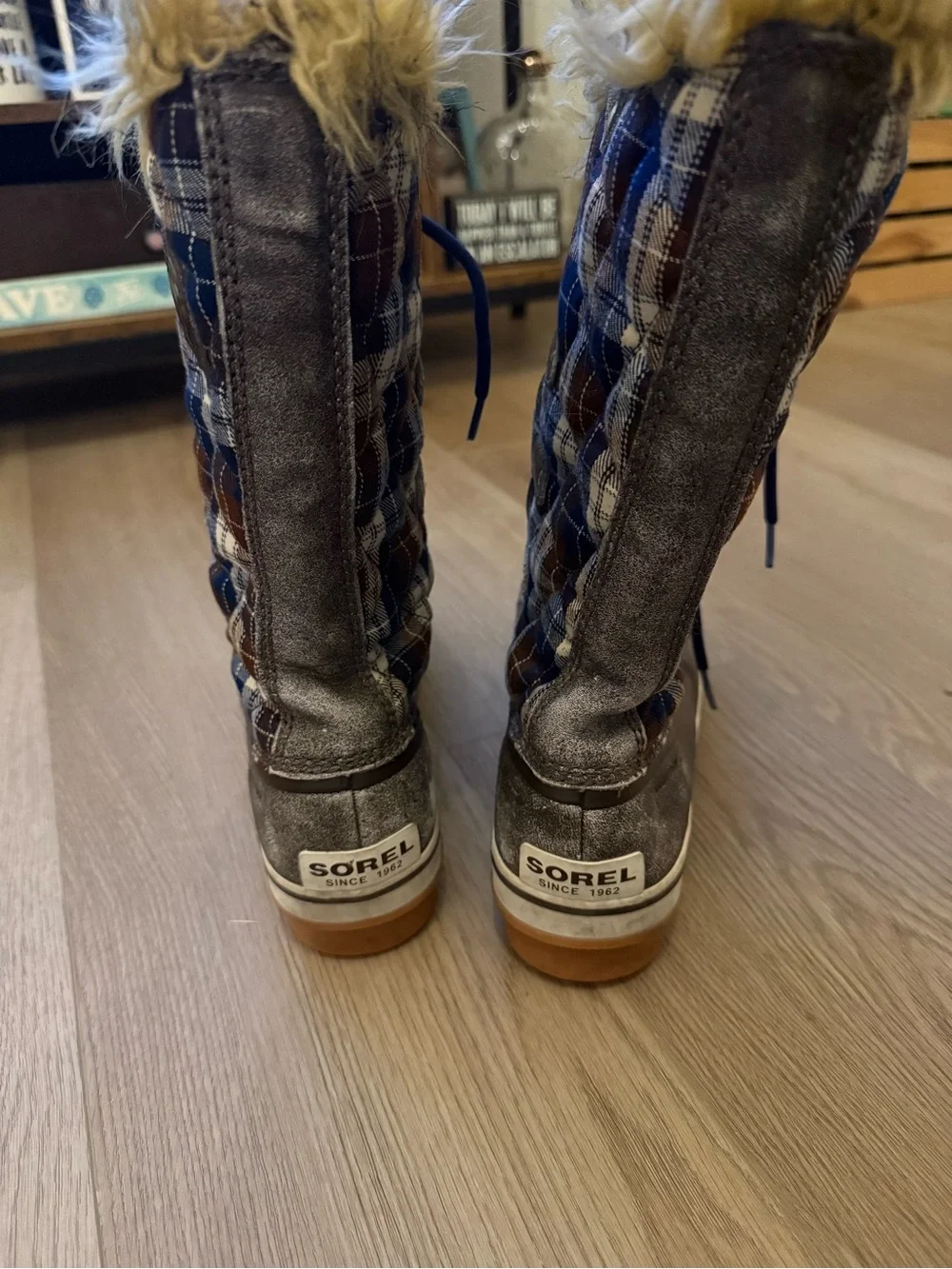 SOREL Tofino Women’s Waterproof Tall Plaid Boots Winter Faux Fur Lace Up Size 10